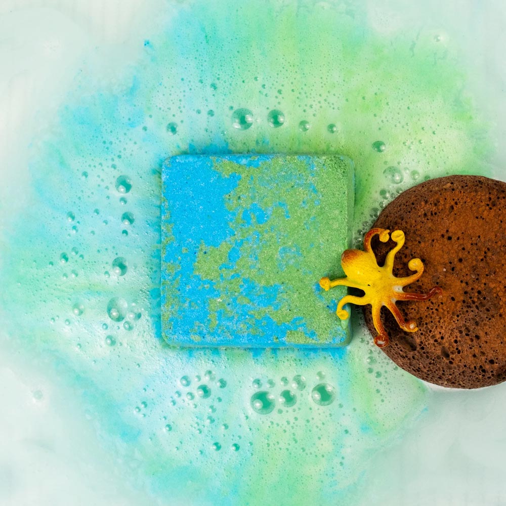 *Happy Hippo Bath Bomb with Toy - Ocean Explorer