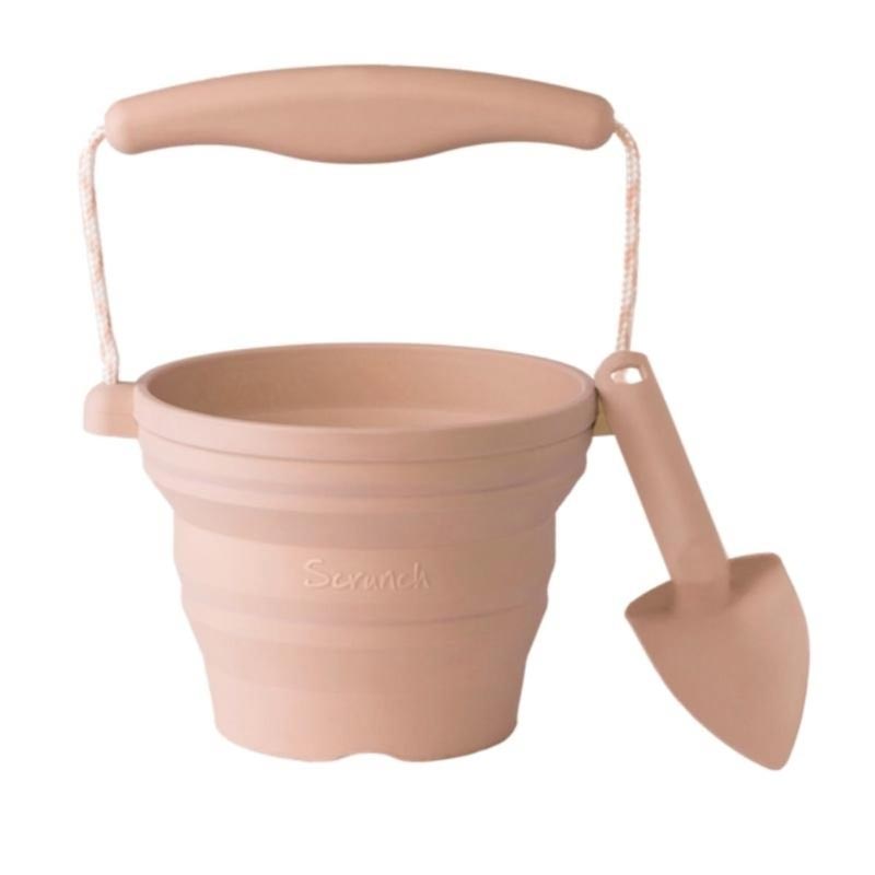 *Scrunch Seedling Pot and Trowel